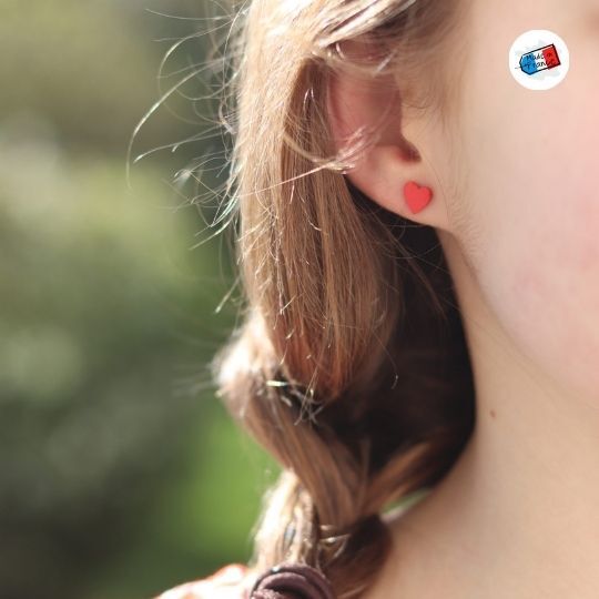 jeanne-et-jo-boucles-d-oreille-coeur-rouge