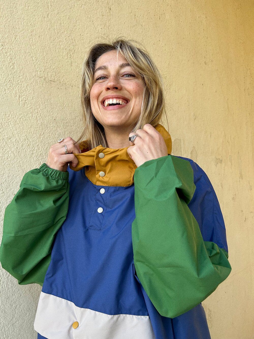 poule-party-poncho-ash-blue