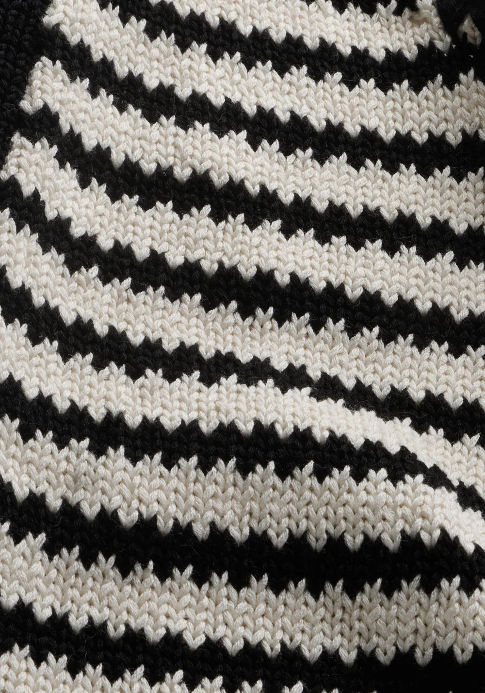 armed-tote-bag-knit