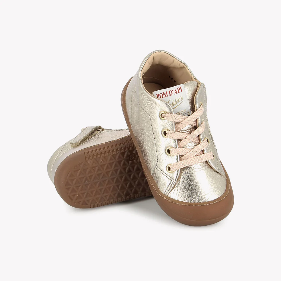 POM D'API - Chaussures Yaka Walk - Or – Image 2